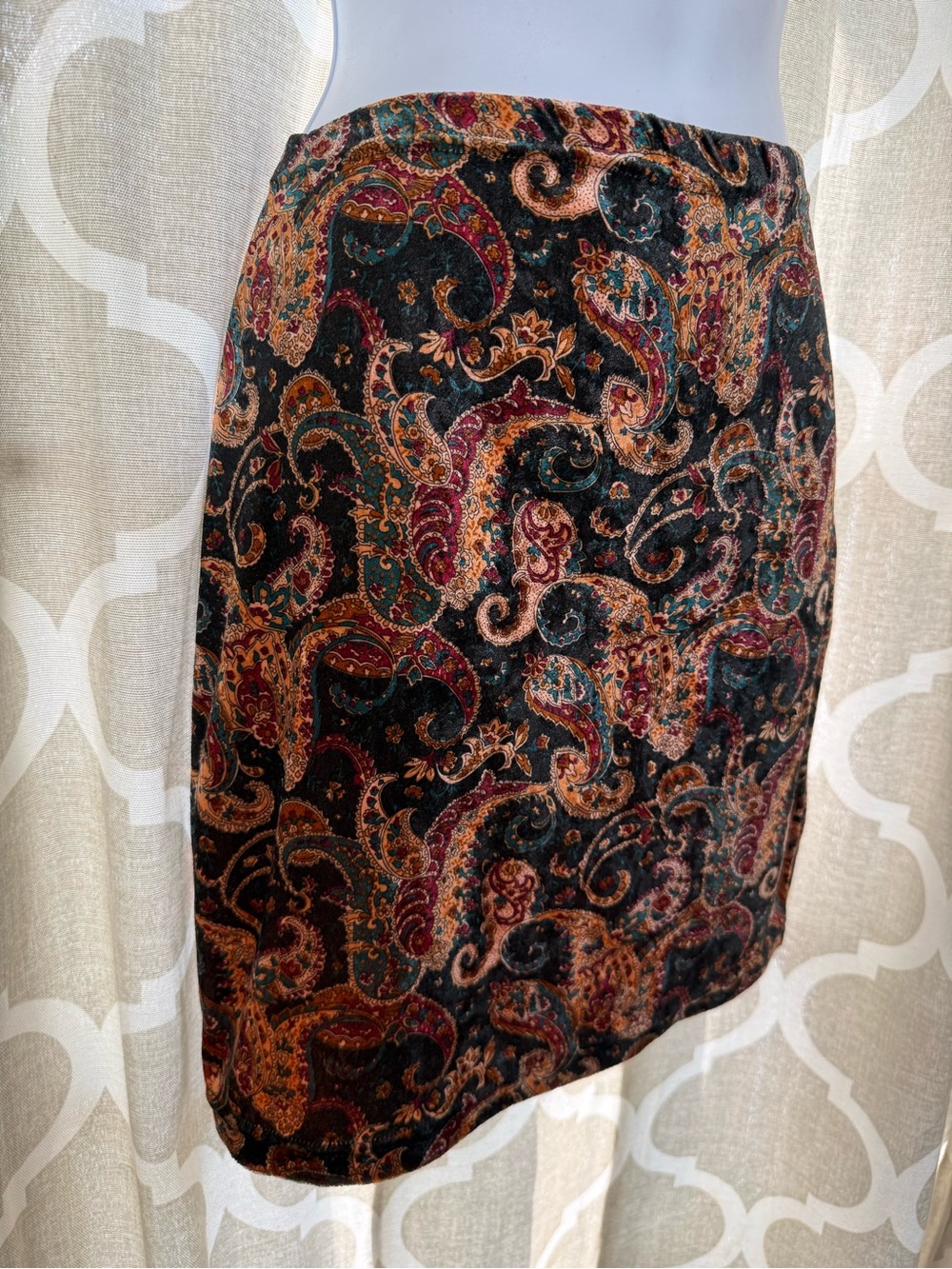 VINTAGE Hipster Y2K Paisley Lightweight Velvet Bohemian Skirt - Picture 3 of 6